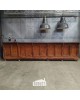 Lange houten toonbank met...
