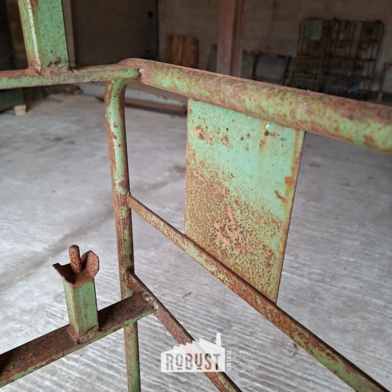 Industrieel Schoenrek op...