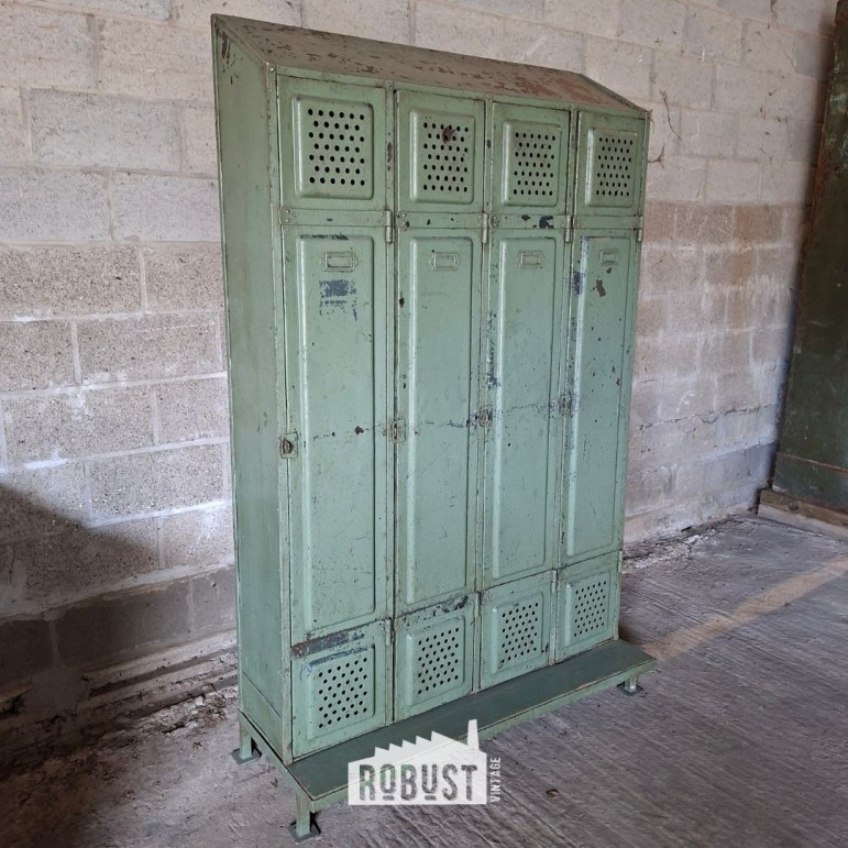 Zachtgroene 4-deurs locker