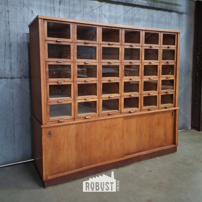 Vintage Fournituren Hemdenkast