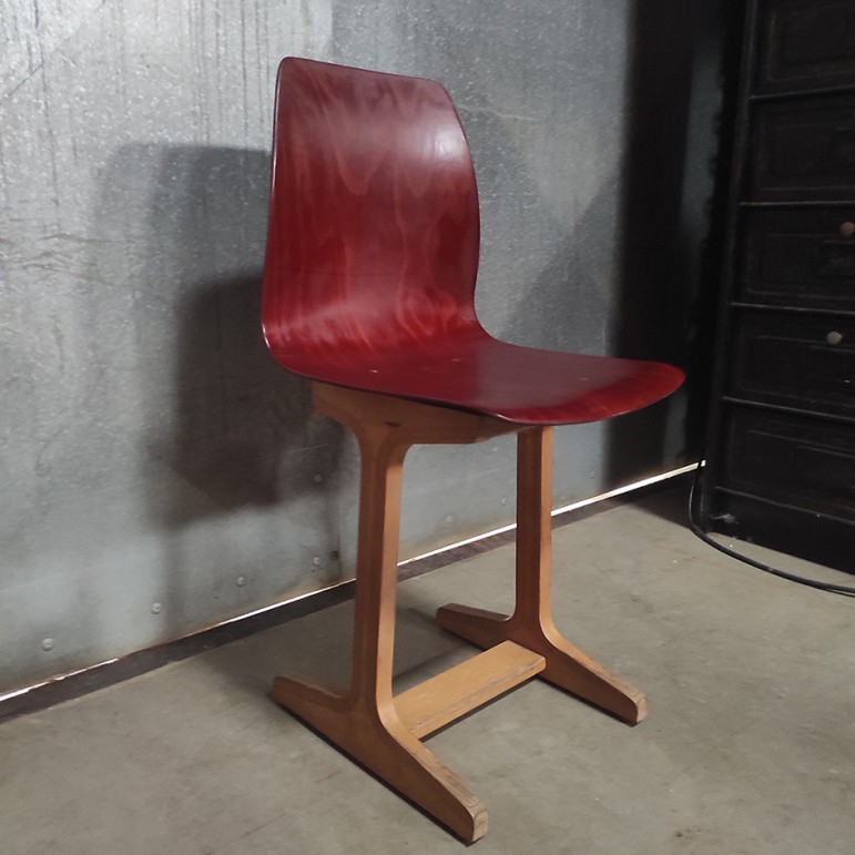 Vintage design schoolstoel...